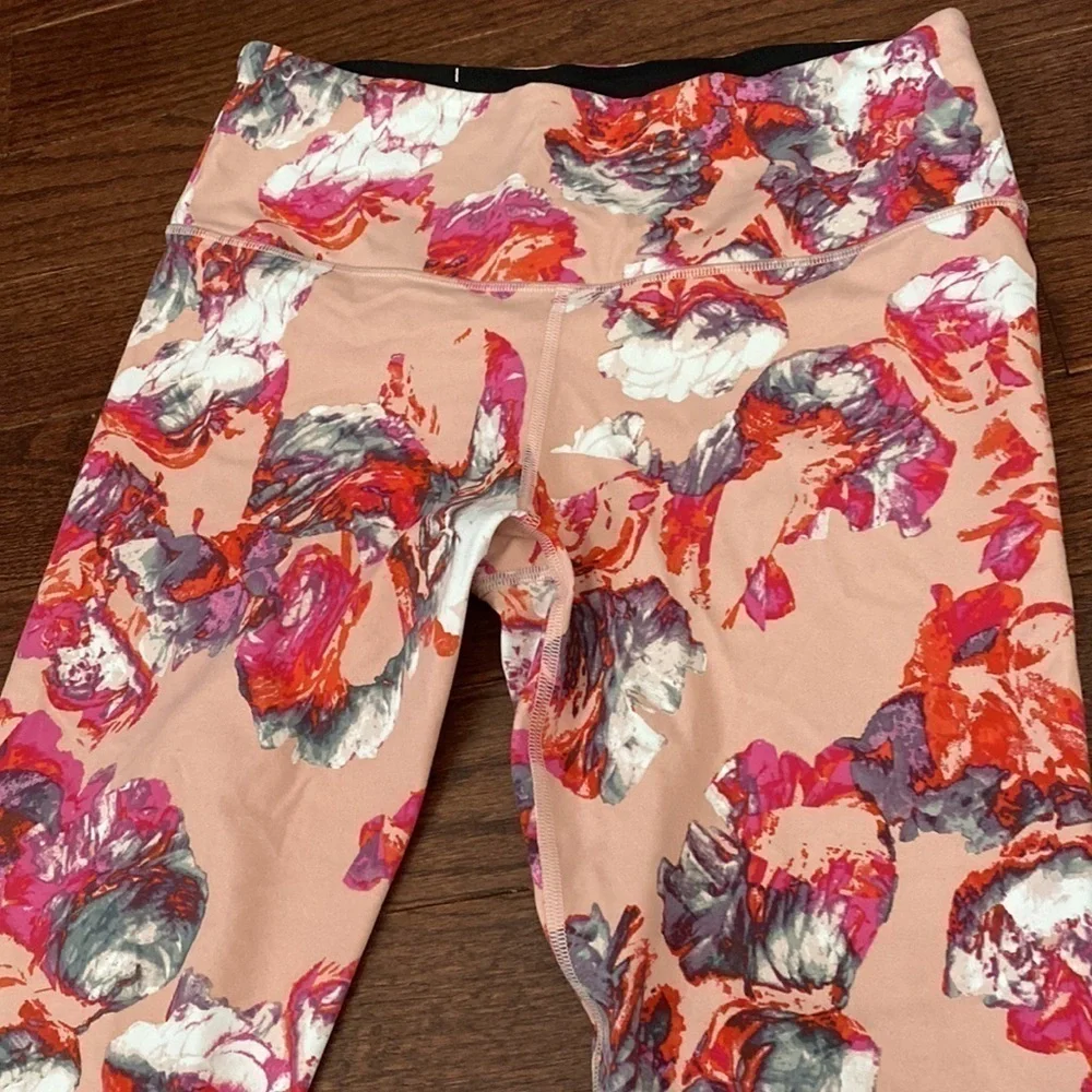 Victoria Sport Leggings - Picture 2 of 6
